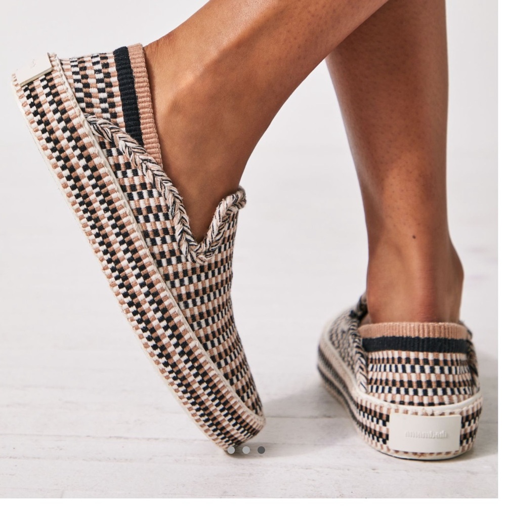 Amambaih Laura Fabric Sneakers